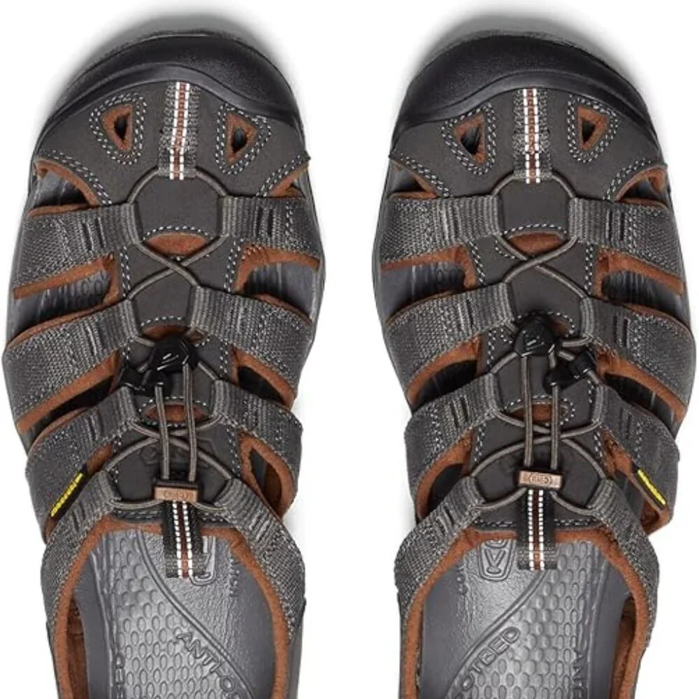KEEN Clearwater Cnx Lightweight Water Sandals